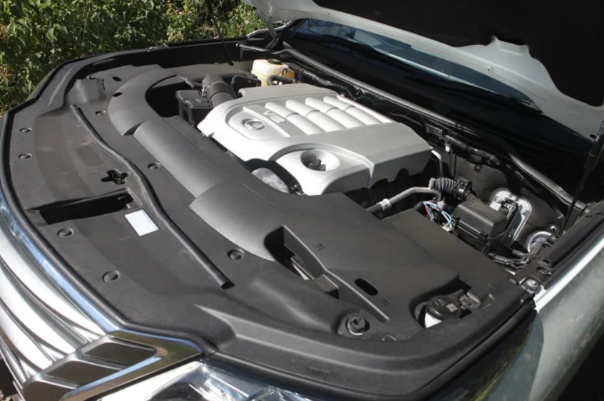 2022 Lexus LX 570 Three-Row Engine