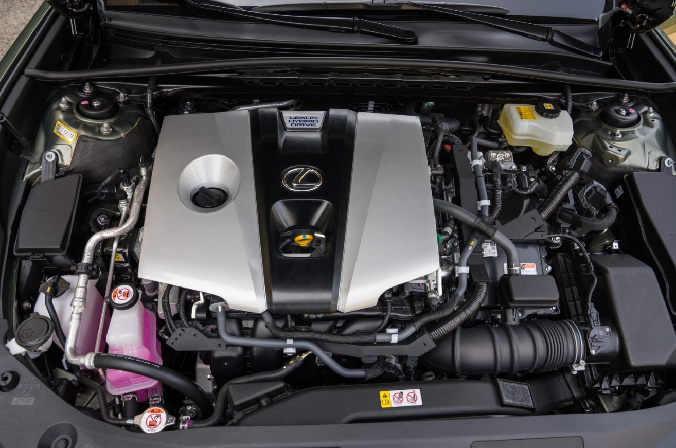 2023 Lexus ES 300h Engine