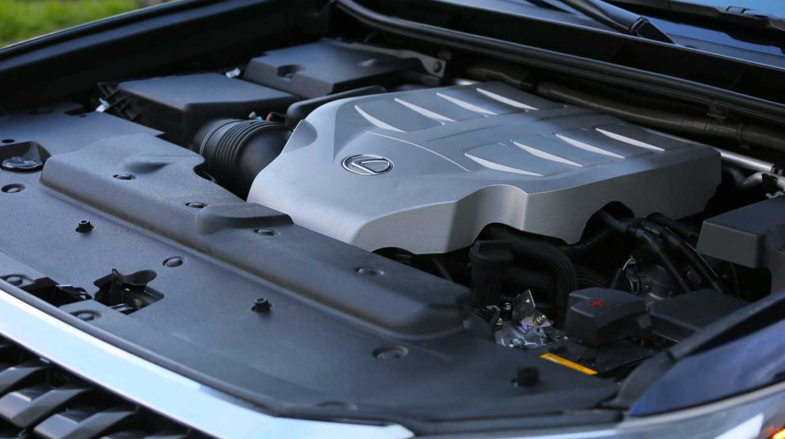 2023 Lexus GX 460 Hybrid Engine