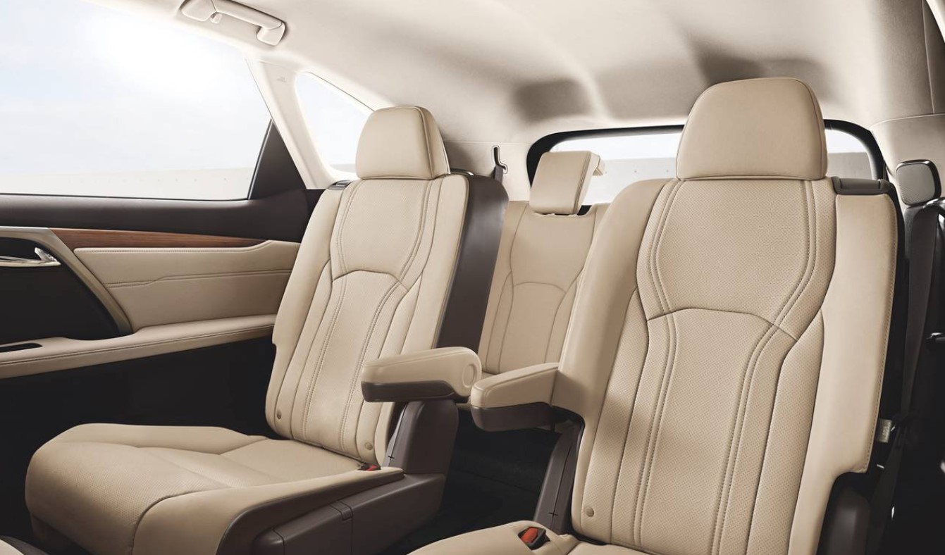 2023 Lexus RX 350L Interior