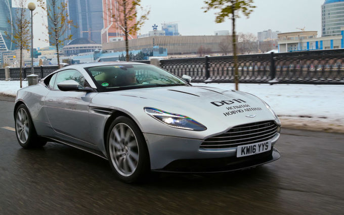Aston Martin DB11: первый тест-драйв на дорогах Москвы