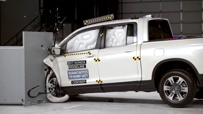 Honda Ridgeline показал отличный результат в крэш-тестах IIHS