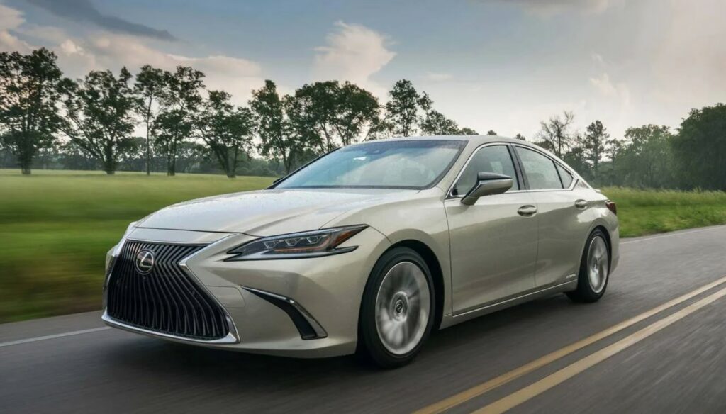 New 2022 Lexus ES 300h Exterior