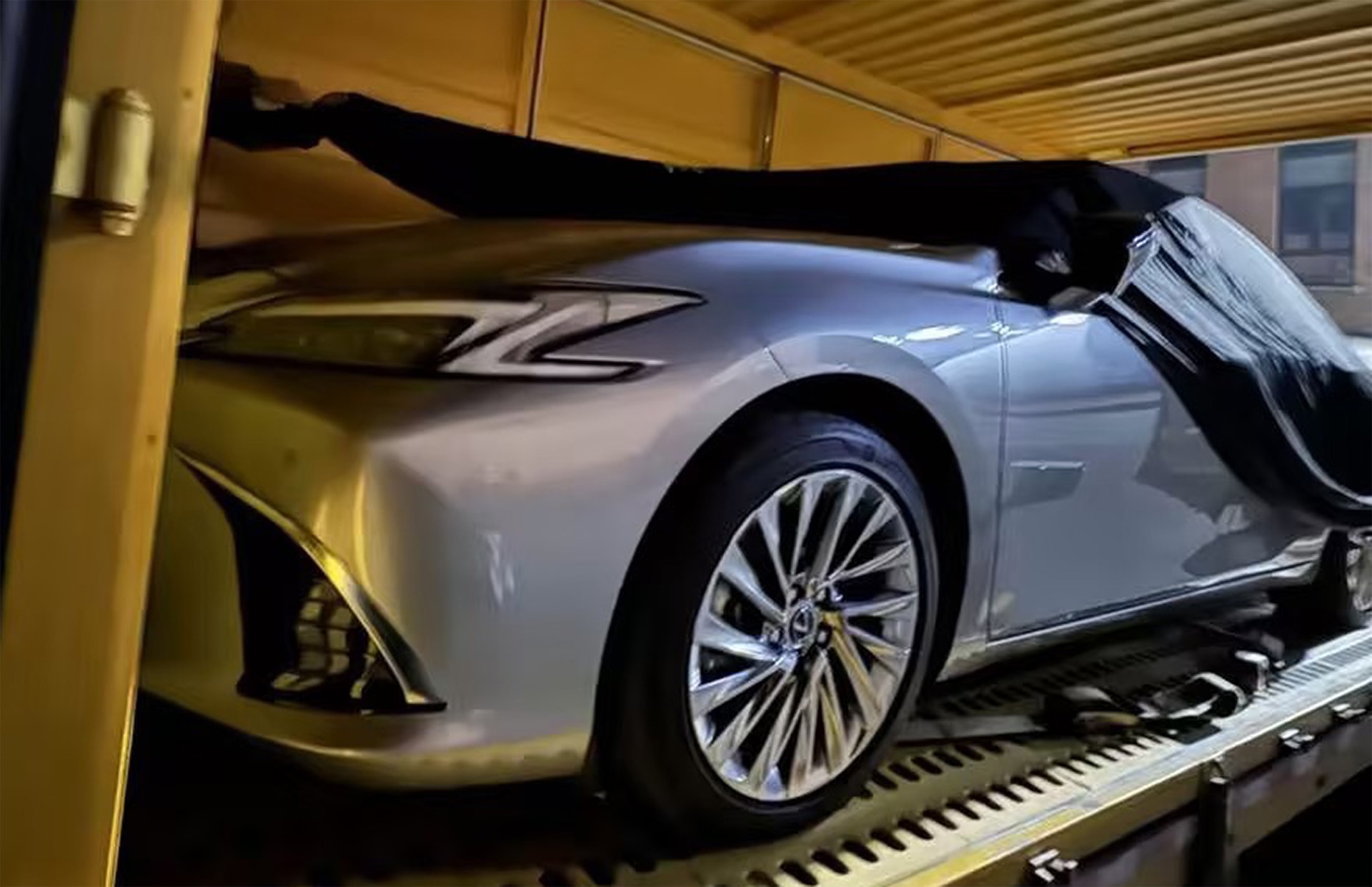 2026 Lexus ES Fully Exposed In New Photos Carscoops